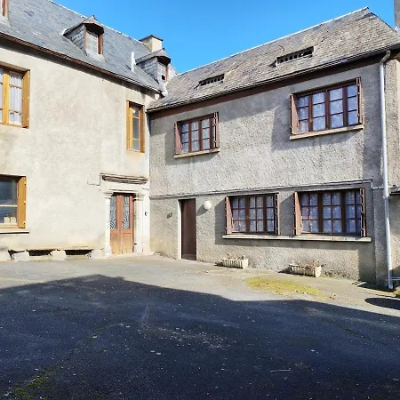 Les Nids Pyreneens Semesterbostad *