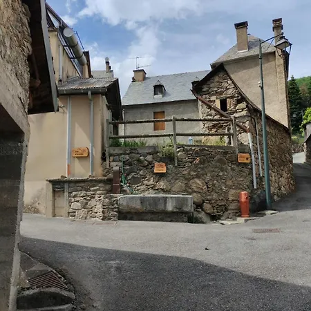Les Nids Pyreneens Casa de Férias