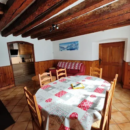 Les Nids Pyreneens Casa de Férias Castillon-de-Larboust