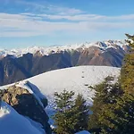 Les Nids Pyreneens بيت للعطل